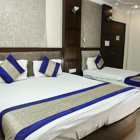 Hotel Centra Inn Нью-Дели Экстерьер фото