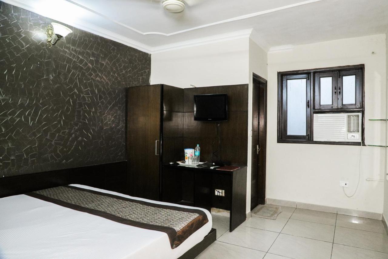 Hotel Centra Inn Нью-Дели Экстерьер фото