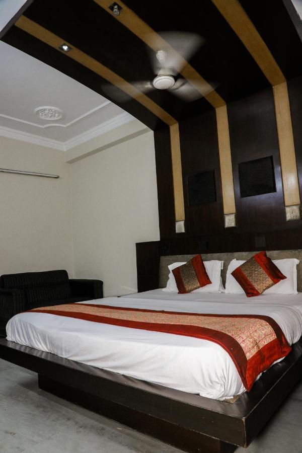 Hotel Centra Inn Нью-Дели Экстерьер фото