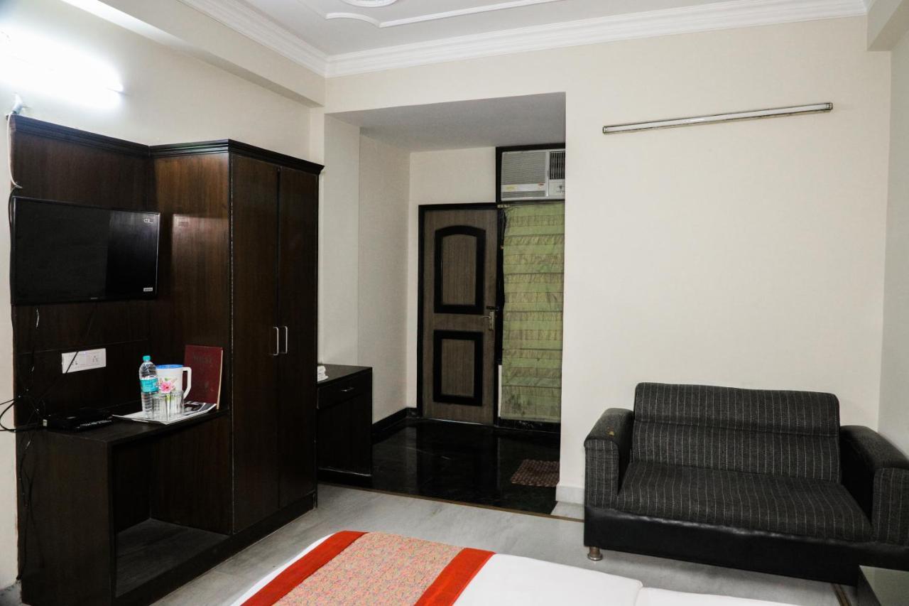 Hotel Centra Inn Нью-Дели Экстерьер фото