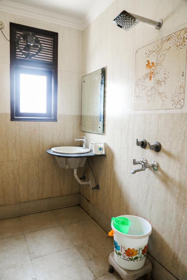 Hotel Centra Inn Нью-Дели Экстерьер фото